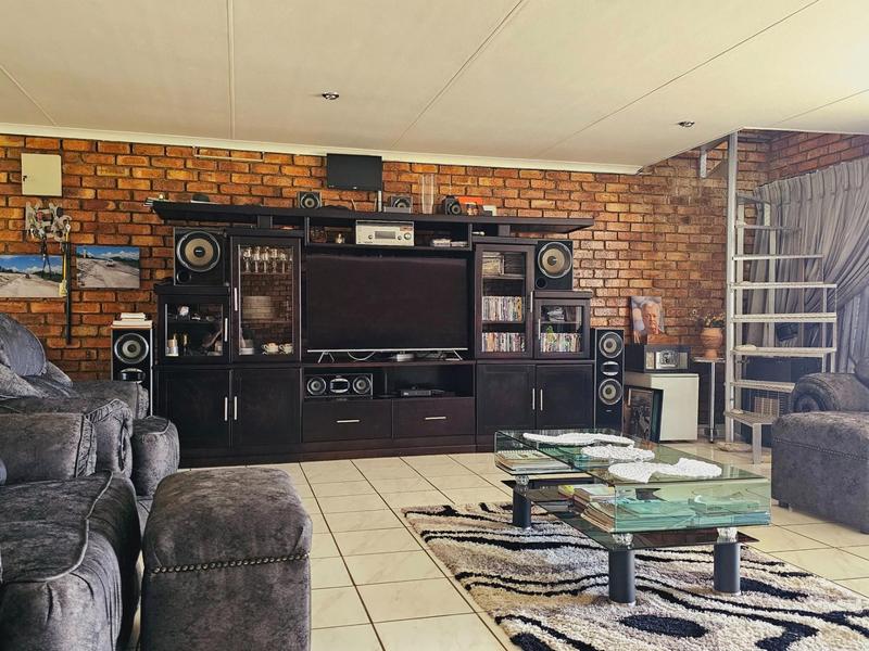 3 Bedroom Property for Sale in Oranjeville Free State